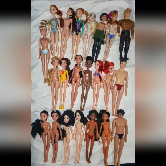 : Huge Used lot of 22 disney Prince & princess Disney charactor dollsnude doll